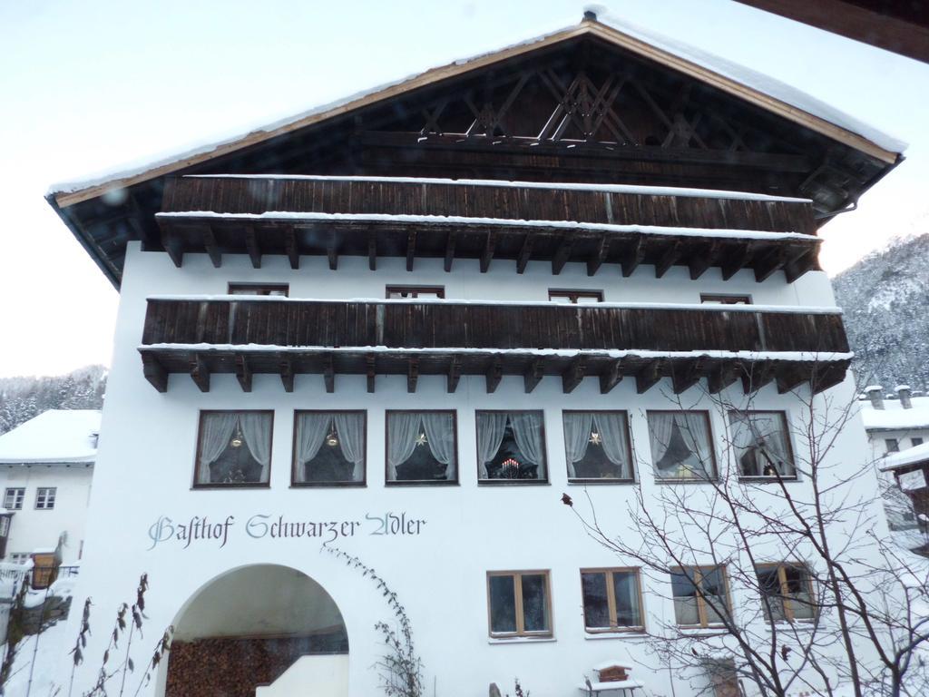 Hotel Schwarzer Adler Pettneu am Arlberg Exteriör bild