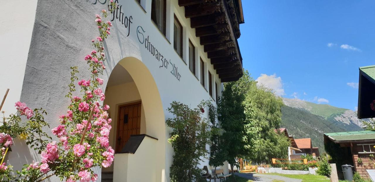 Hotel Schwarzer Adler Pettneu am Arlberg Exteriör bild